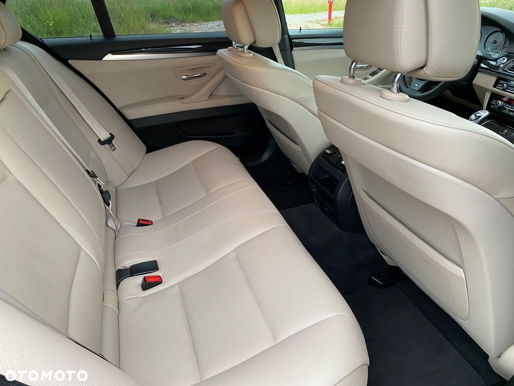 BMW Seria 5 520d Sport-Aut - 22