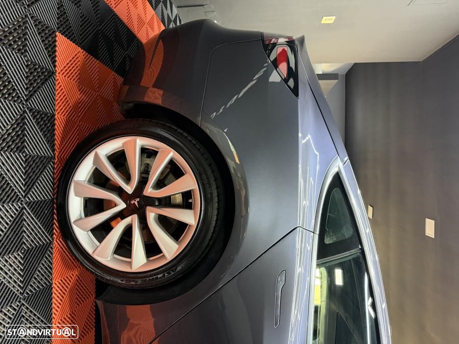 Tesla Model 3 Standard Range Plus RWD — fotografia 21