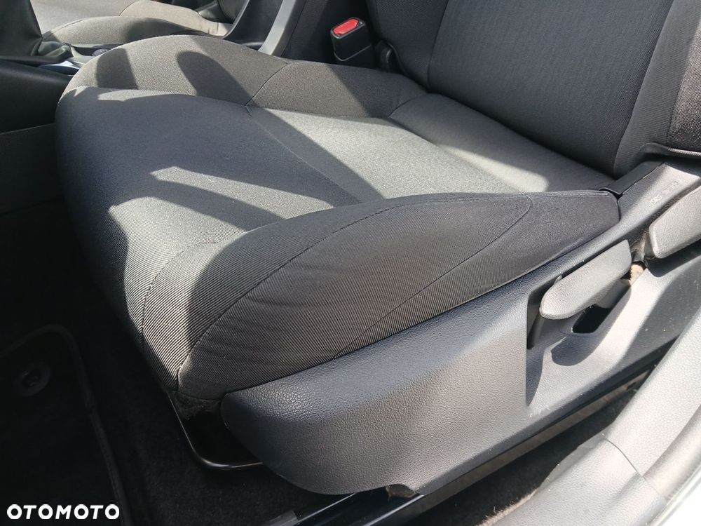 Toyota Corolla 1.2 T Active - 36
