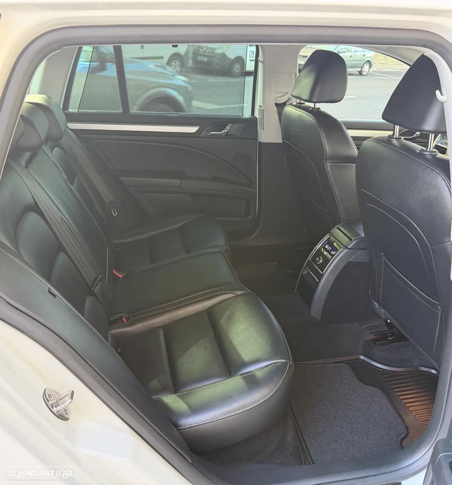 Skoda Superb Break 1.6 TDI Elegance Greenline - 22