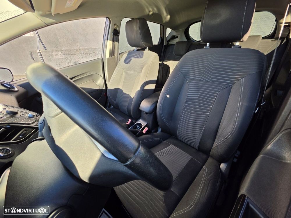 Ford Fiesta 1.0 T EcoBoost Titanium PowerShift - 8