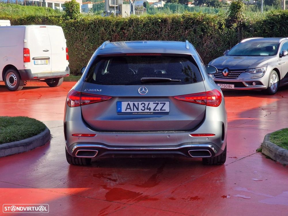 Mercedes-Benz C 300 d AMG Line — fotografia 5