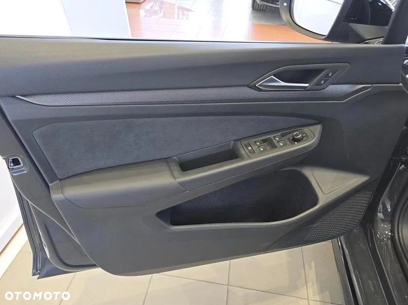 Volkswagen Golf 1.5 eTSI mHEV R-Line Plus DSG - 10