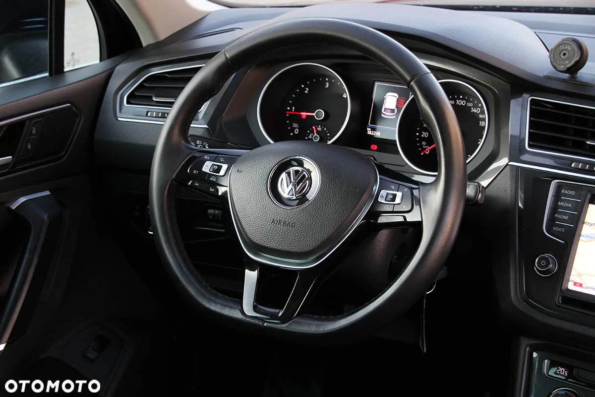Volkswagen Tiguan ver-2-0-tdi-scr-4motion-bluemotion-tech-comfortline - 30