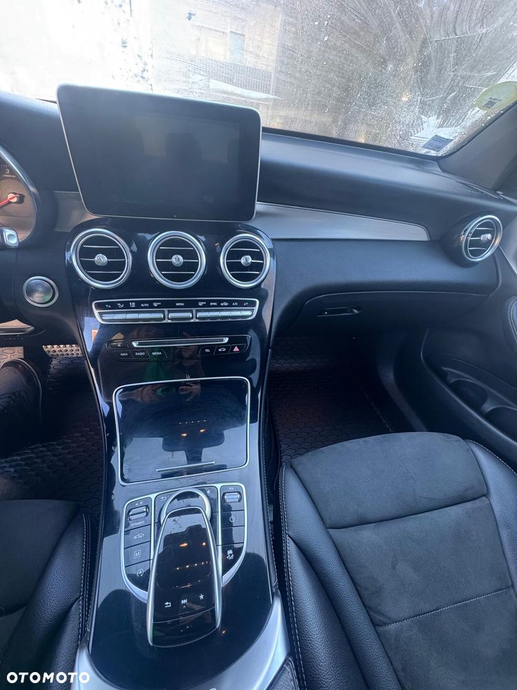 Mercedes-Benz GLC 220 d 4Matic 9G-TRONIC - 17