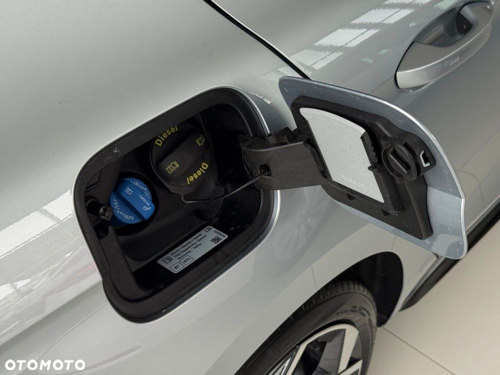 Skoda Superb 2.0 TDI SCR 4x4 Sportline DSG - 23