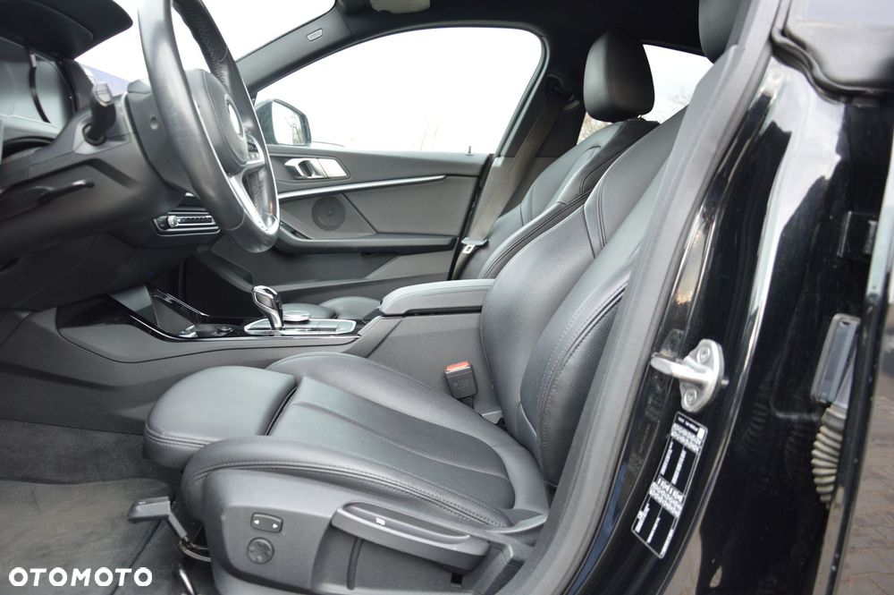 BMW Seria 2 218i Sport Line - 13