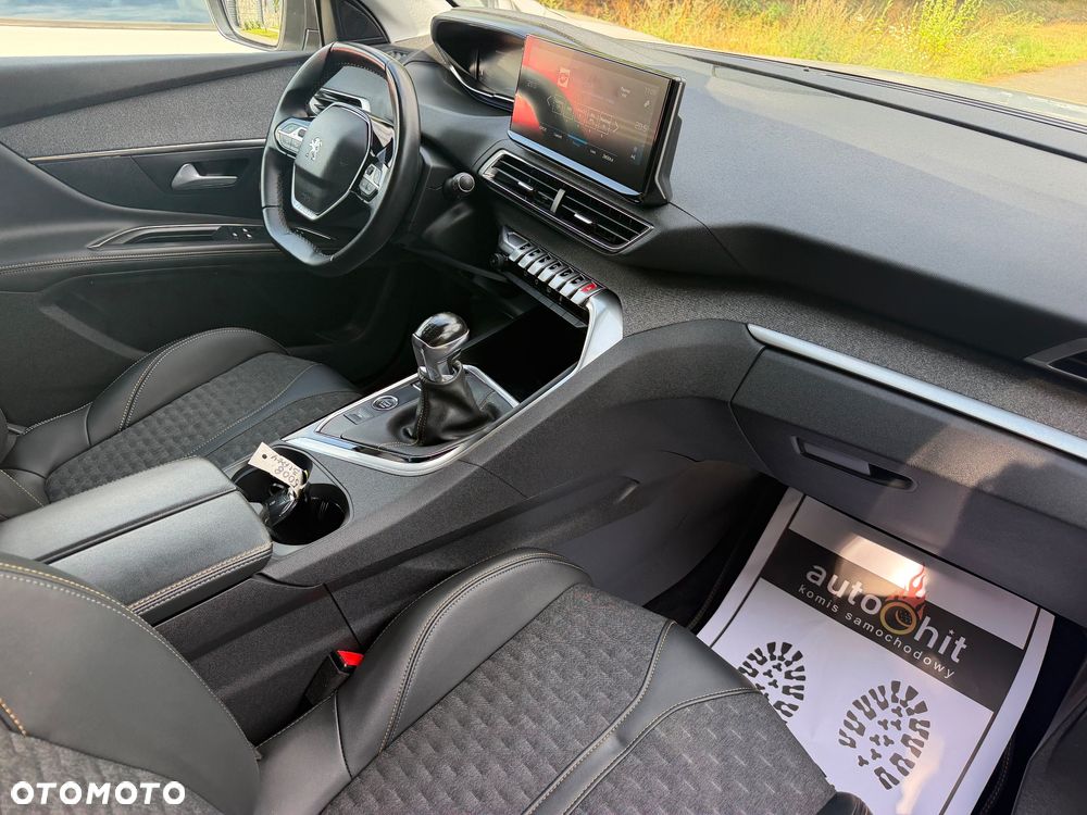 Peugeot 5008 1.5 BlueHDi Road Trip S&S - 32
