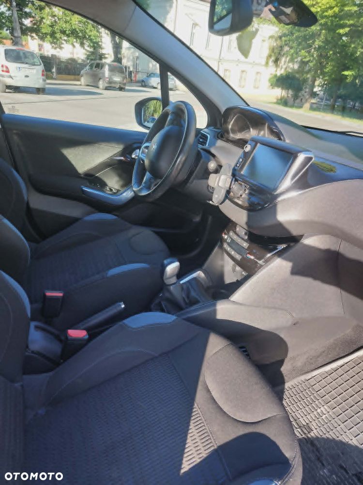 Peugeot 208 1.6 e-HDi Active STT - 4