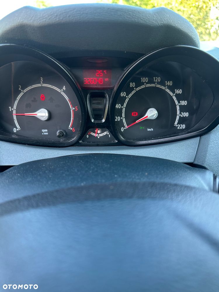Ford Fiesta 1.4 TDCi Ambiente - 15