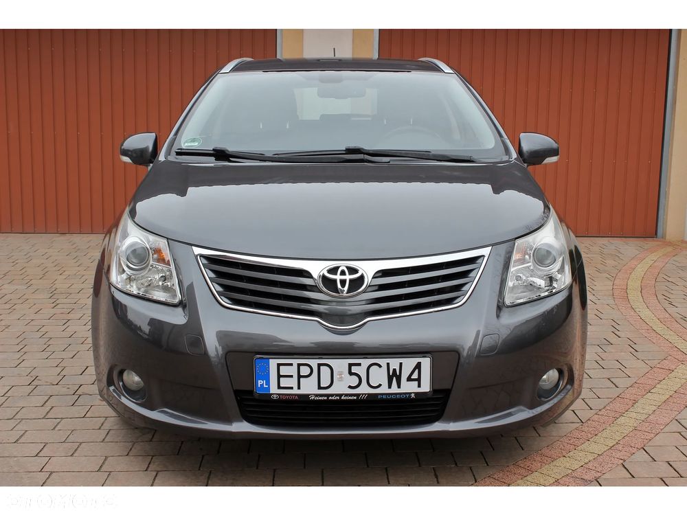 Toyota Avensis 1.8 Premium EU5 MS - 2