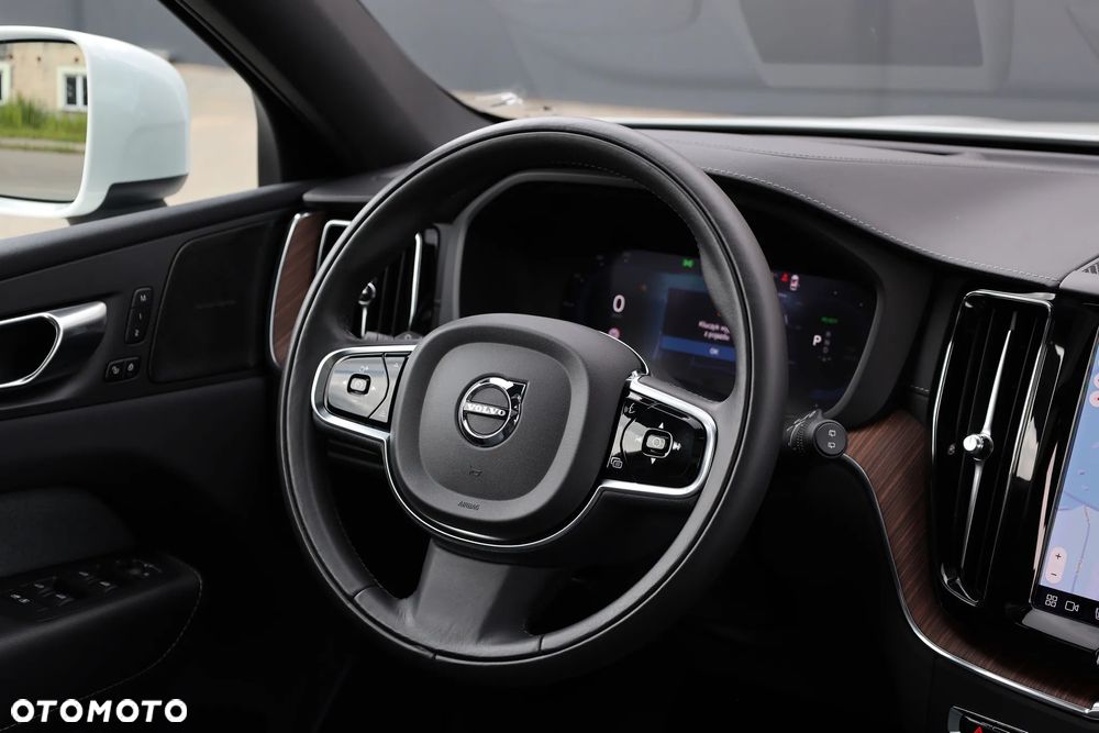 Volvo XC 60 T6 AWD Plug-In Hybrid Inscription - 27