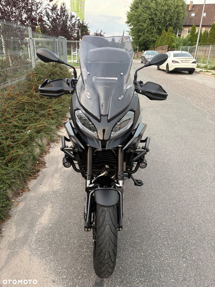 BMW F - 20