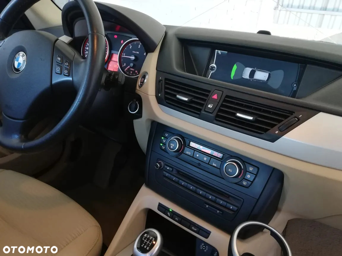 BMW X1 sDrive20d - 8