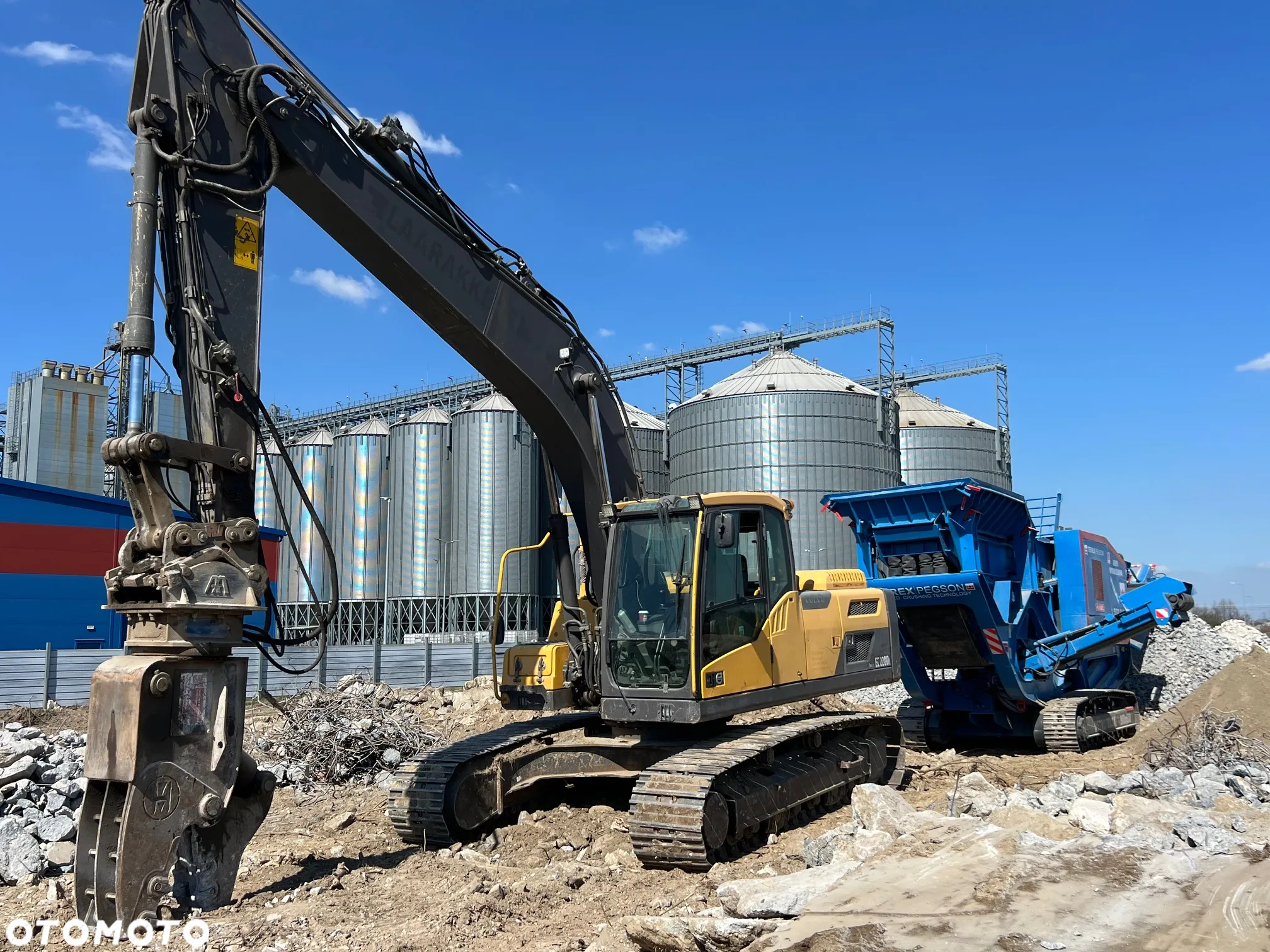 Terex wynajem kruszarka szczękowa samojezdna + koparka gąsienicowa z młotem i gryzakiem - 2