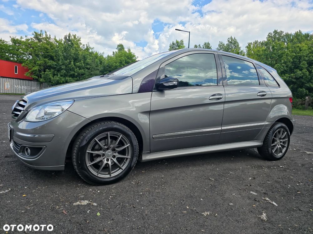 Mercedes-Benz Klasa B - 35