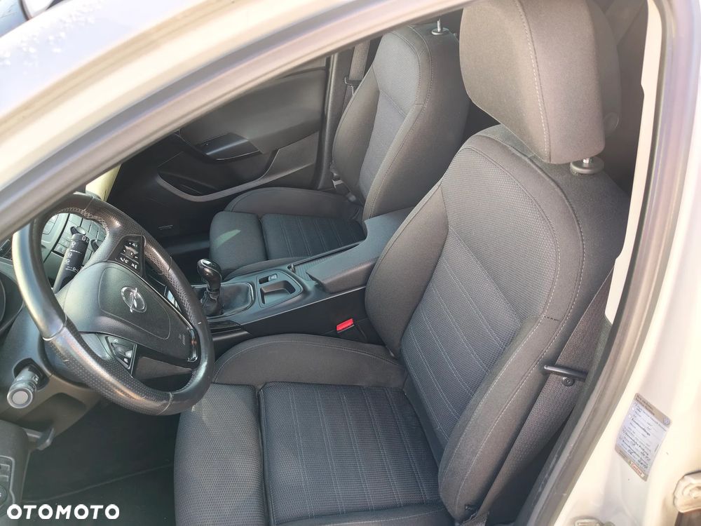 Opel Insignia - 9