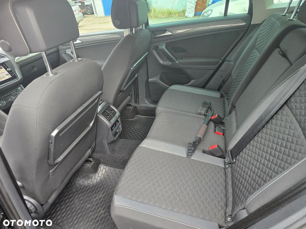 Volkswagen Tiguan ver-2-0-tdi-scr-bluemotion-technology-dsg-trendline - 9