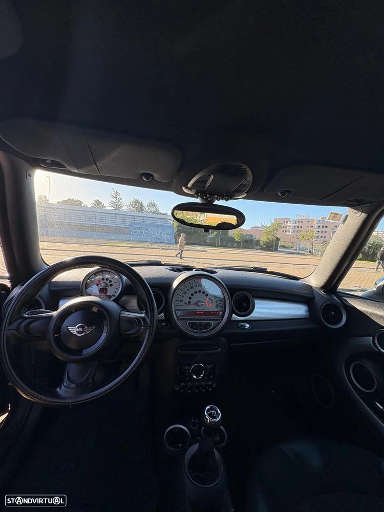 MINI 3 Portas One D - 7