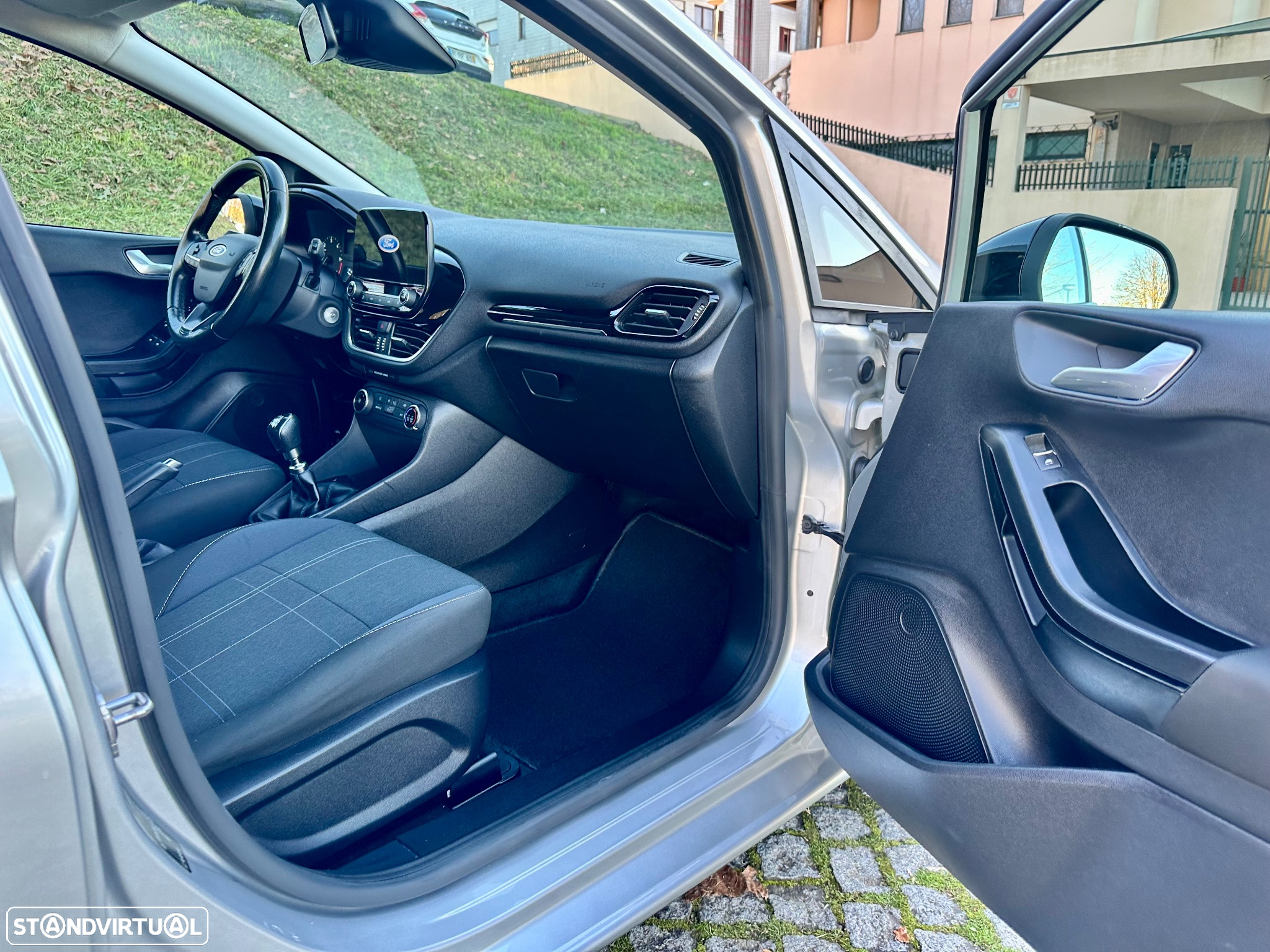 Ford Fiesta 1.5 TDCi Business - 27