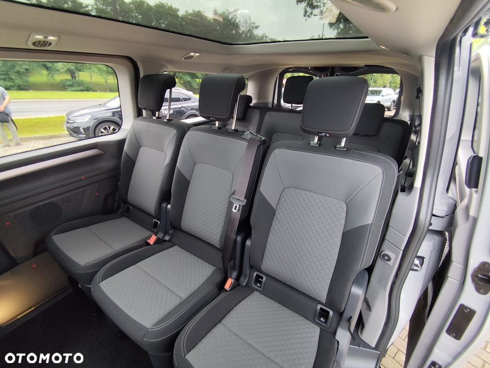 Volkswagen Caravelle - 23