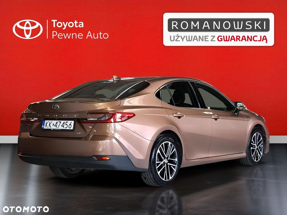 Toyota Camry - 10