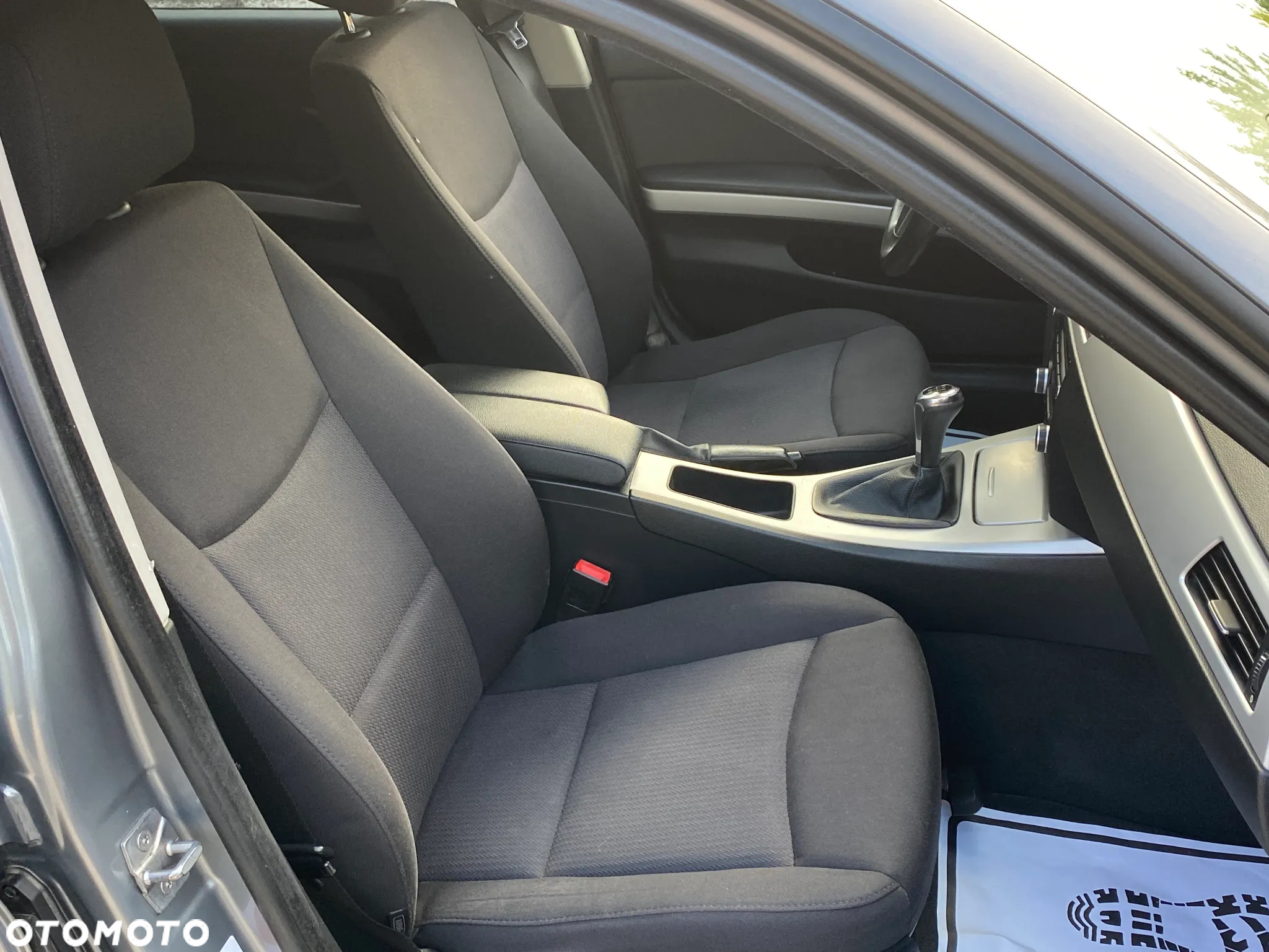 BMW Seria 3 318i - 19