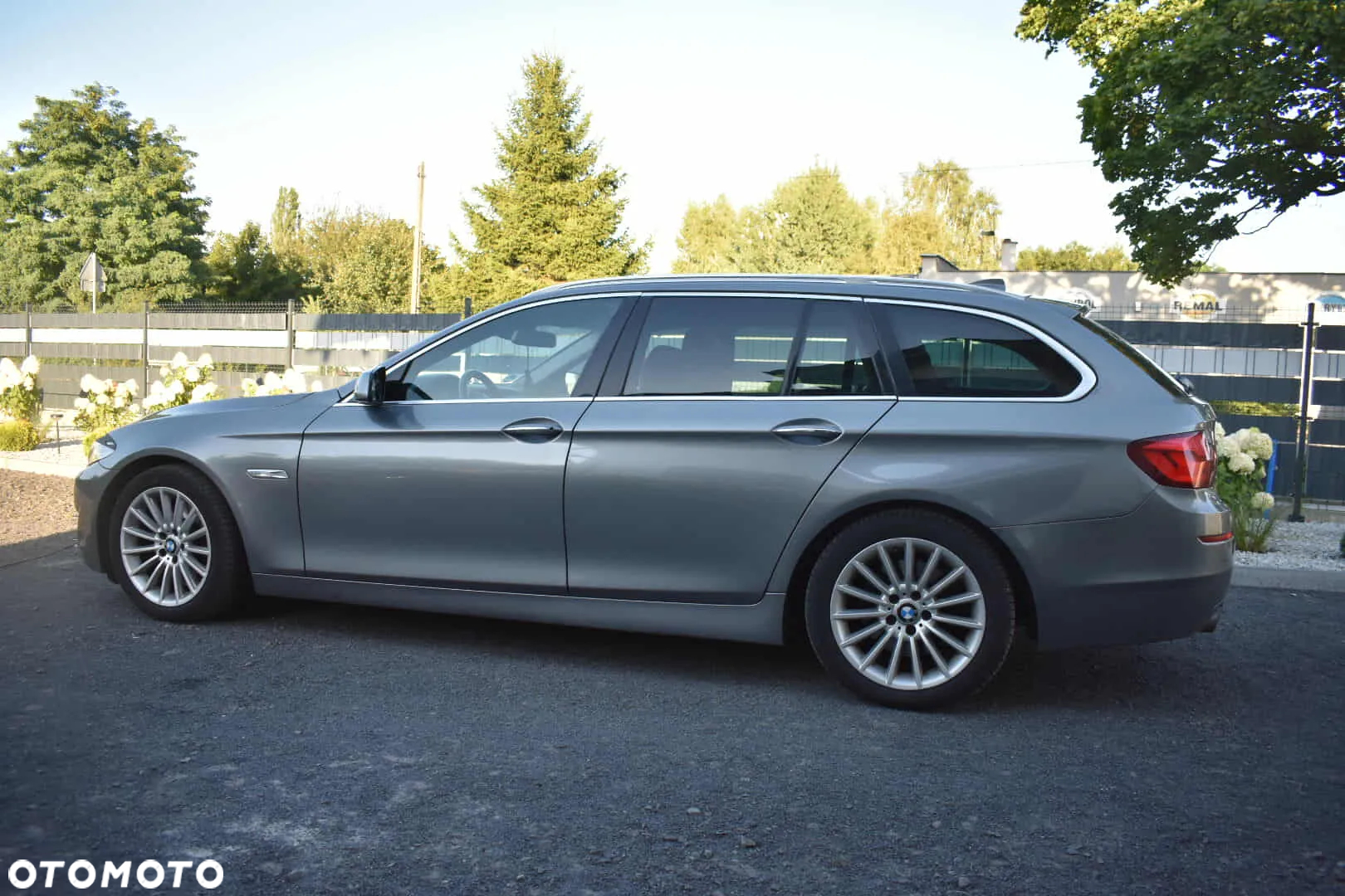 BMW Seria 5 520d Touring - 5