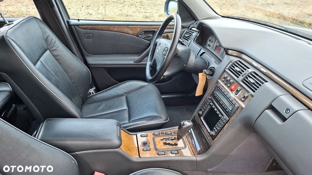 Mercedes-Benz Klasa E 430 T Avantgarde - 12