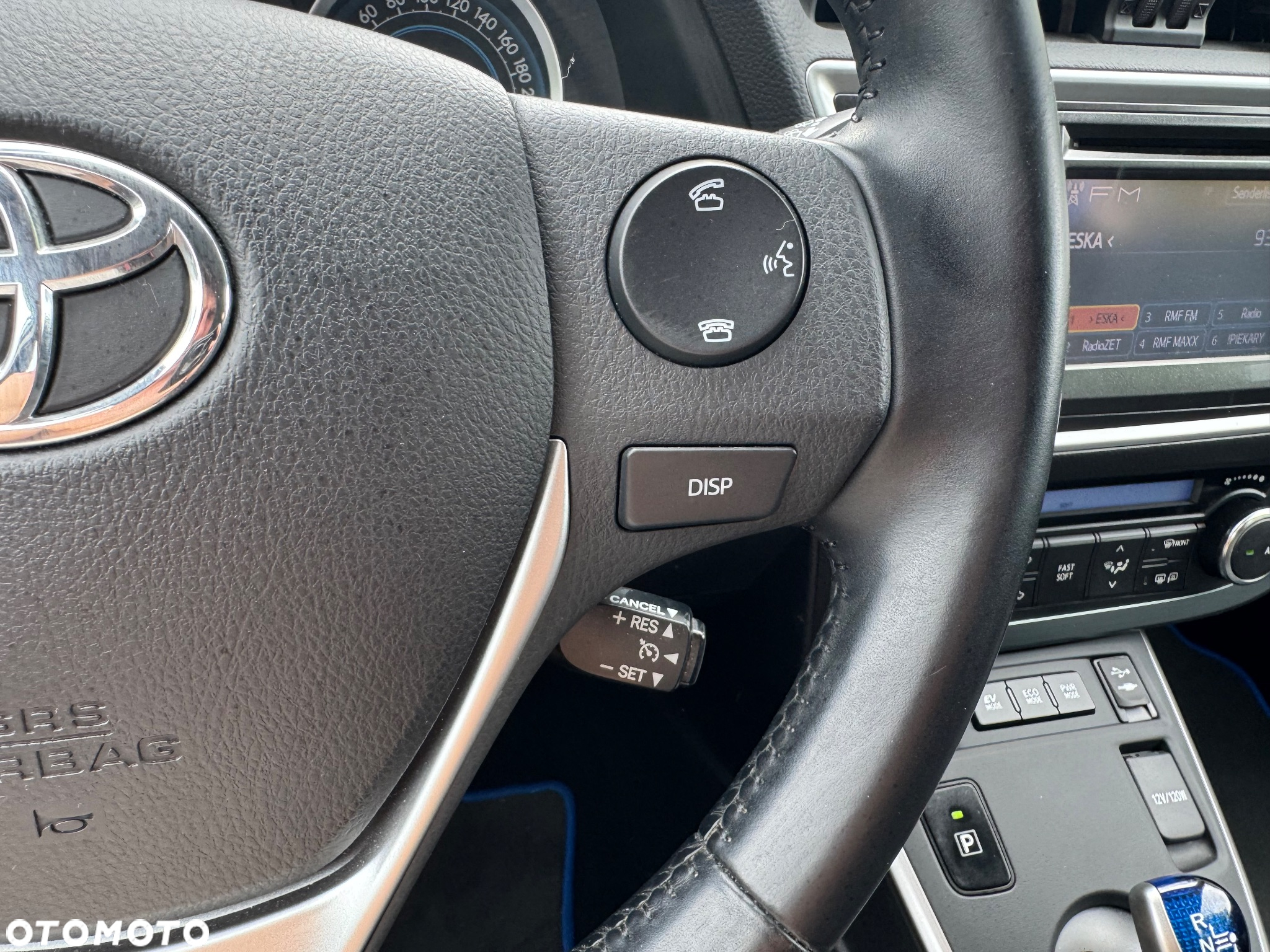 Toyota Auris Hybrid 135 Prestige - 32