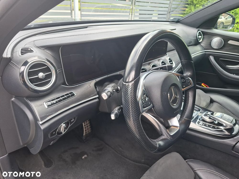 Mercedes-Benz Klasa E 220 d 9G-TRONIC - 11