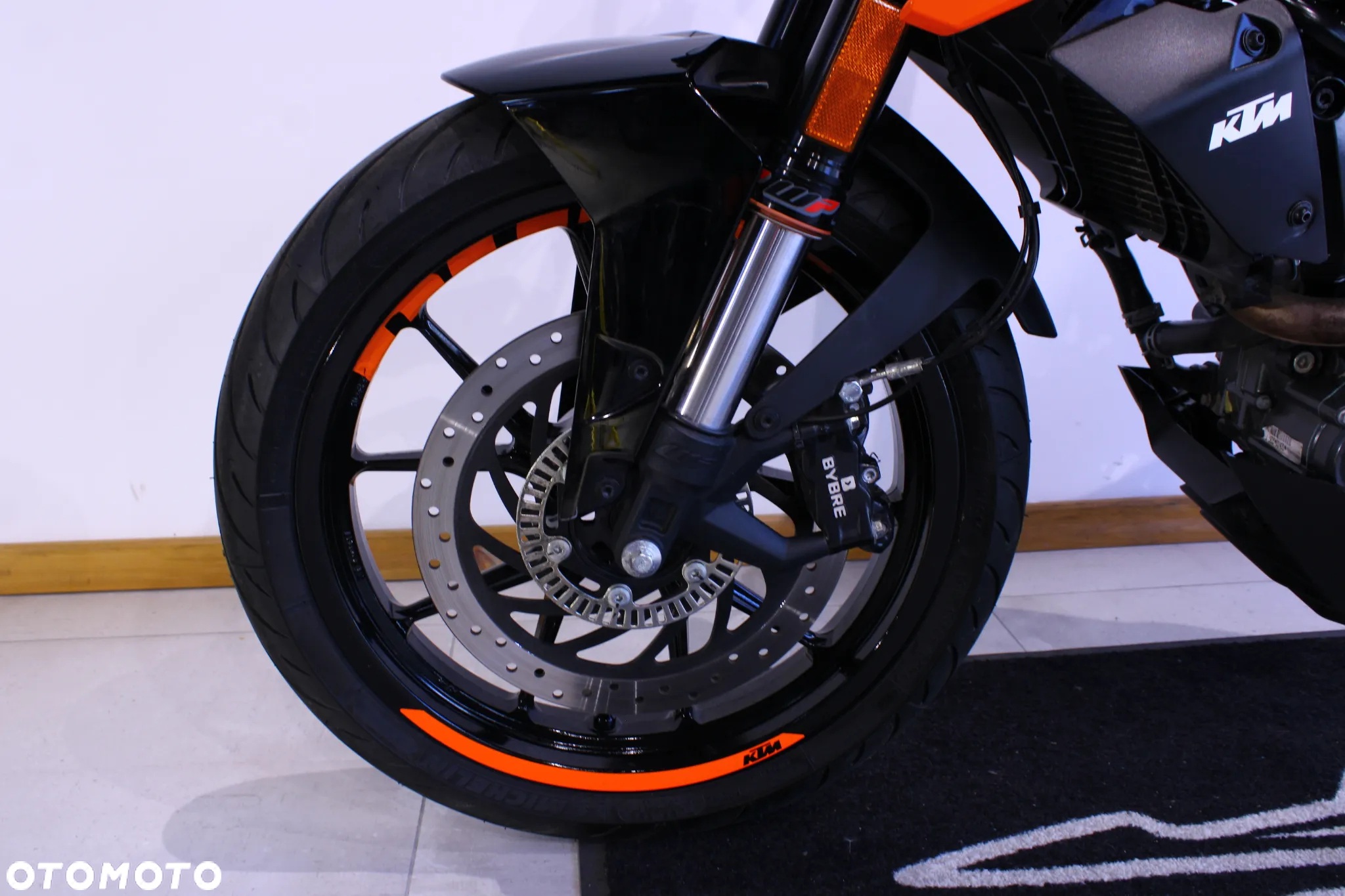 KTM Duke - 21