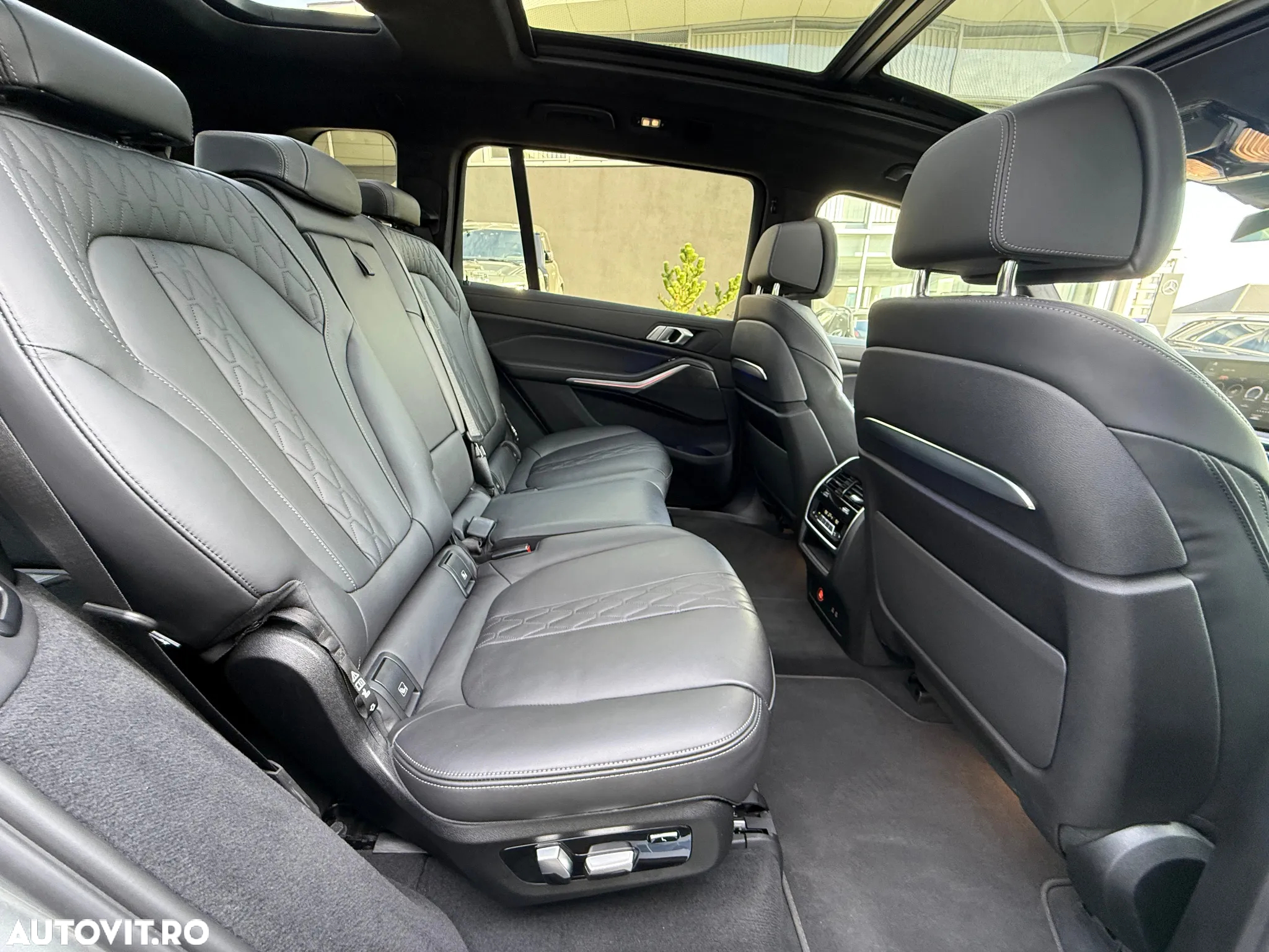 BMW X7 xDrive40i AT MHEV - 32