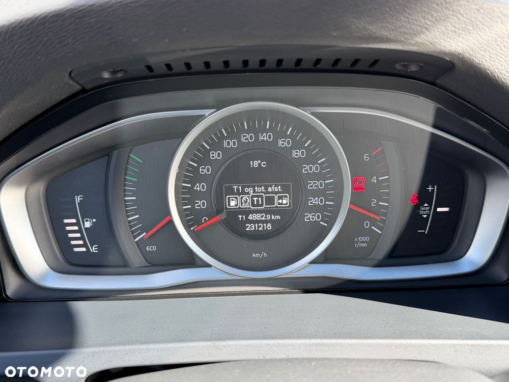 Volvo V60 D4 Drive-E Momentum - 16