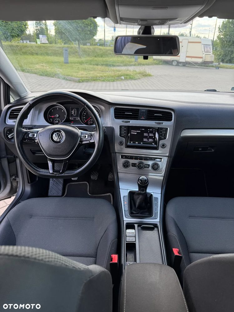 Volkswagen Golf - 8
