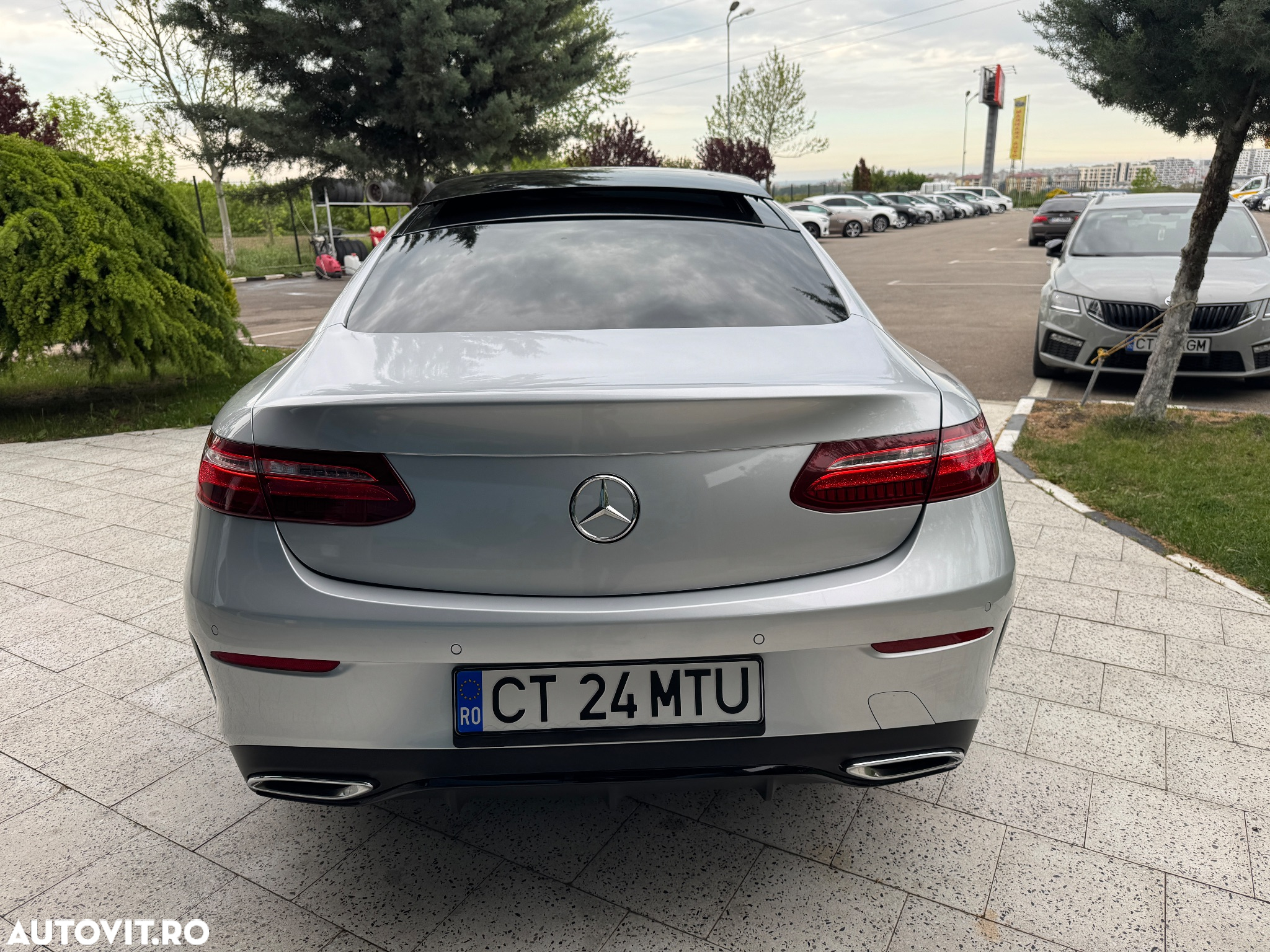 Mercedes-Benz E 220 d Coupe 9G-TRONIC AMG Line - 20