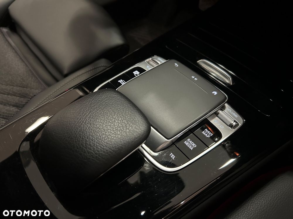 Mercedes-Benz Klasa A 220 4-Matic 7G-DCT - 7
