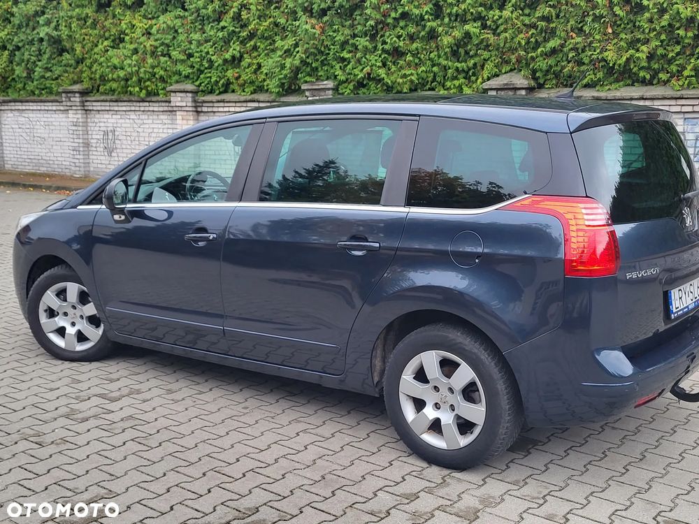 Peugeot 5008 2012 photo 5