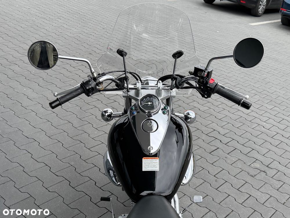 Suzuki Intruder - 23