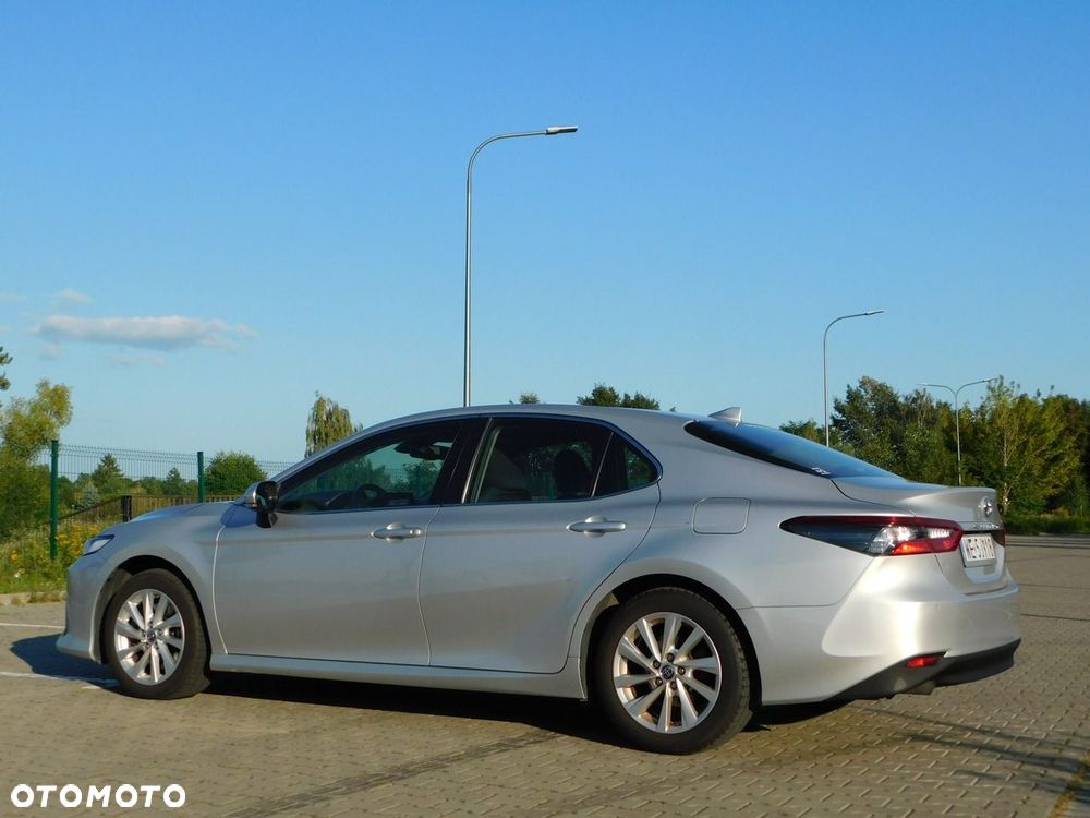 Toyota Camry - 2