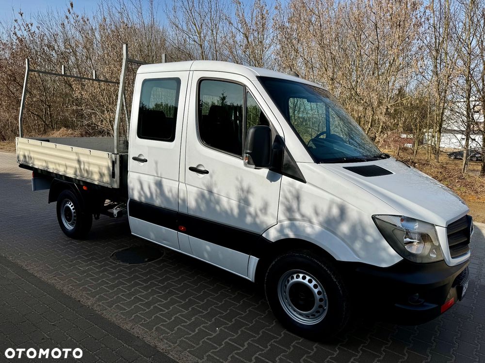 Mercedes-Benz Sprinter - 25