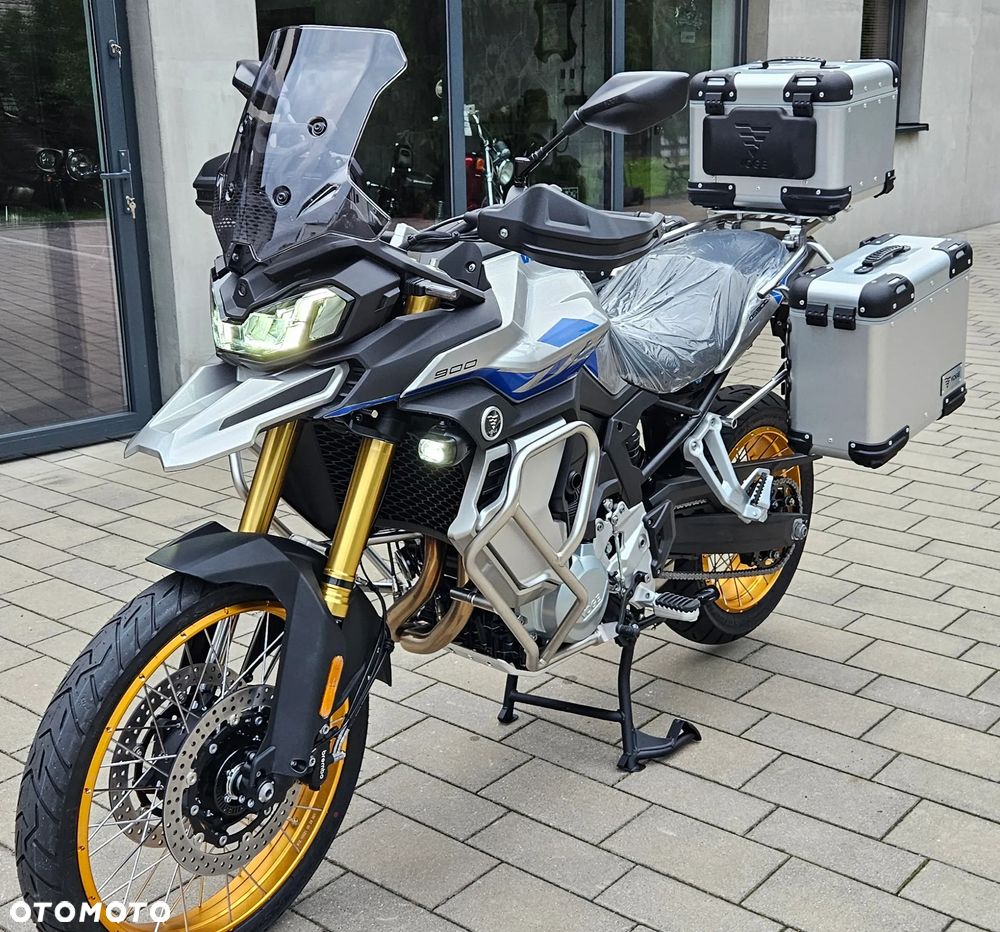 VOGE 900DSX - 1