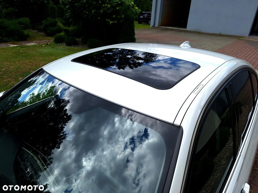 BMW Seria 3 320i Luxury Line - 30