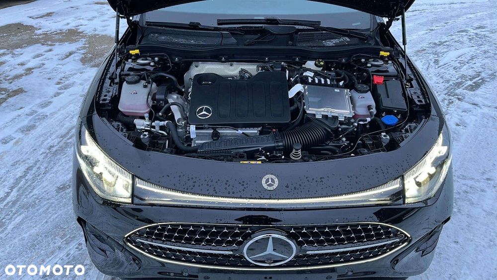 Mercedes-Benz CLA - 27