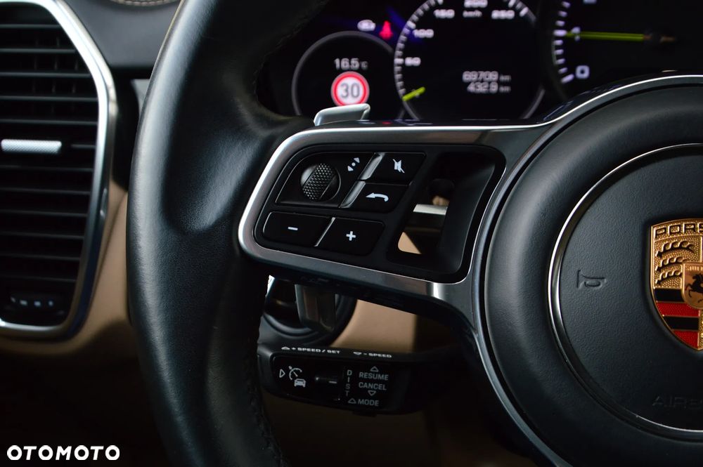 Porsche Cayenne E-Hybrid - 28
