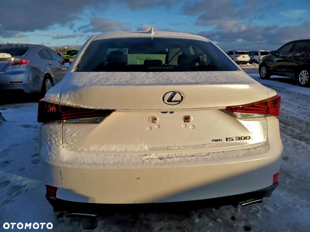 Lexus IS 200t / 300 Prestige - 22