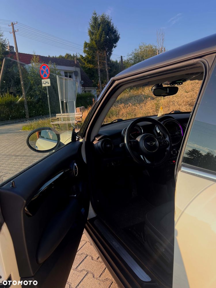 MINI Cooper Standard - 14