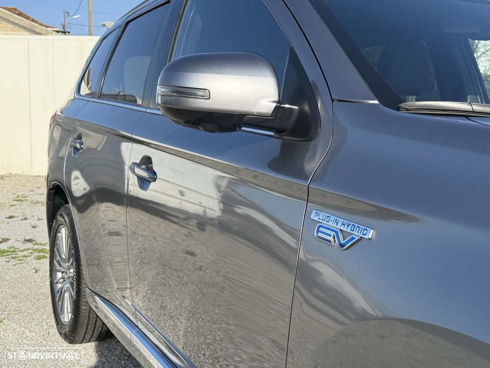 Mitsubishi Outlander 2.4 Instyle - 18