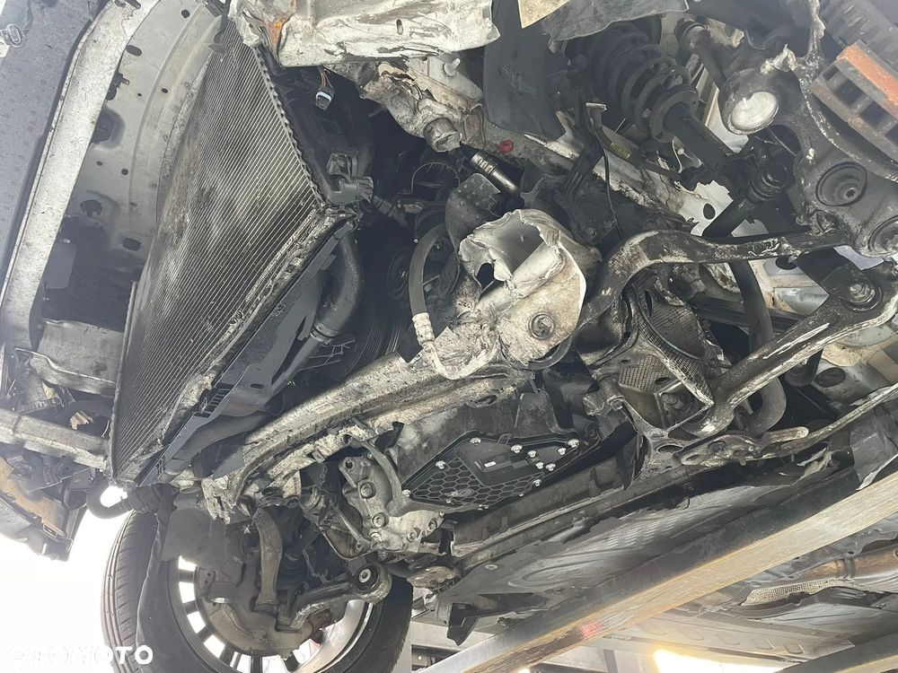 Mercedes-Benz GLC 220 d 4Matic 9G-TRONIC AMG Line - 13