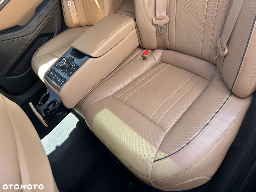 Hyundai Genesis - 18